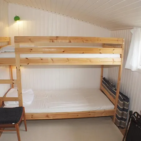Two-bedroom Holiday Ellysvej 07 *
